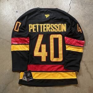Vancouver Canucks Black Skate 50th Anniversary Elias Pettersson Jersey 50 NWT